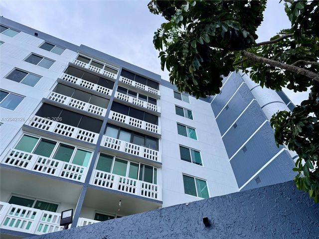 919 Hillcrest Dr 102, Hollywood, FL 33021