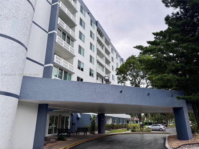 919 Hillcrest Dr 102, Hollywood, FL 33021