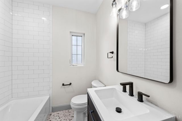 6272 Rogers Park Place, Cincinnati, OH 45213
