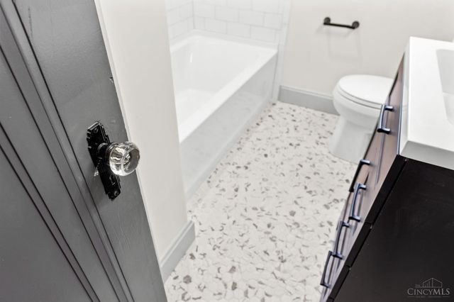 6272 Rogers Park Place, Cincinnati, OH 45213