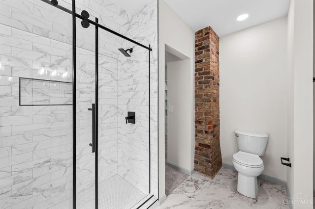 6272 Rogers Park Place, Cincinnati, OH 45213