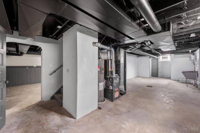 6272 Rogers Park Place, Cincinnati, OH 45213