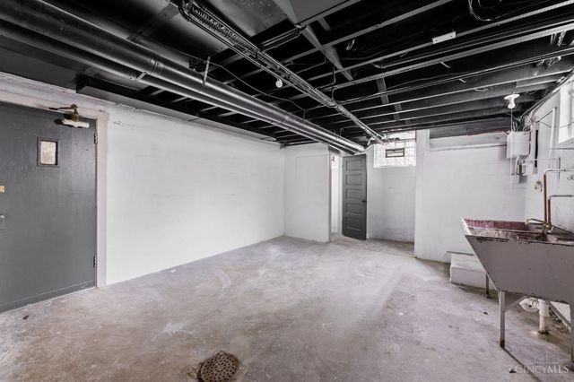 6272 Rogers Park Place, Cincinnati, OH 45213
