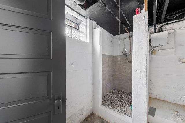 6272 Rogers Park Place, Cincinnati, OH 45213