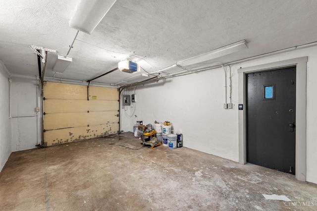 6272 Rogers Park Place, Cincinnati, OH 45213