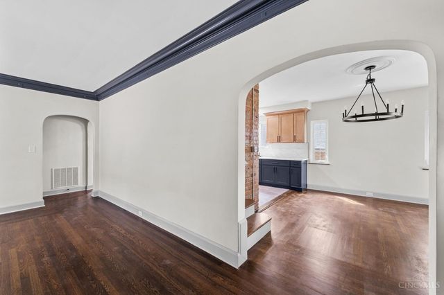 6272 Rogers Park Place, Cincinnati, OH 45213