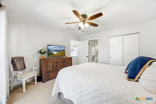 1135 Parkview Drive C18, Canyon Lake, TX 78133