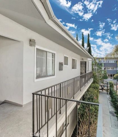 1288 Barry, Los Angeles, CA 90025