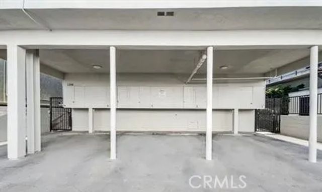 1288 Barry, Los Angeles, CA 90025