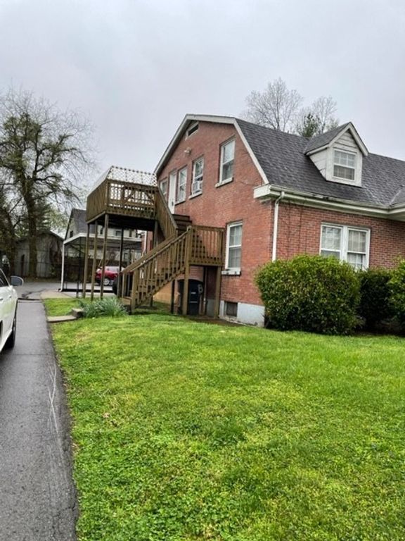 836 E Bell St Apt B, Murfreesboro, TN 37130