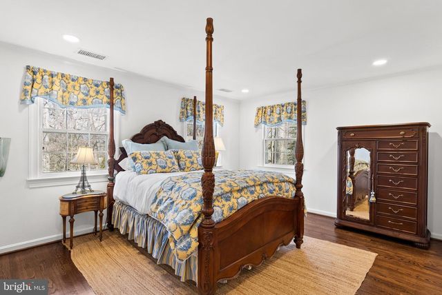 644 LIVE OAK DR, Mclean, VA 22101