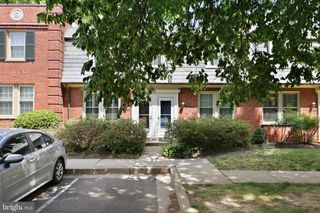 2700 S 16TH ST S #676, Arlington, VA 22204