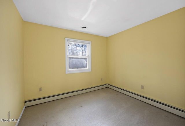 5 Birchtree Lane, Milton, NY 12020