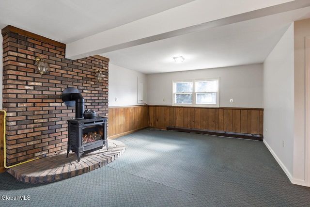 5 Birchtree Lane, Milton, NY 12020