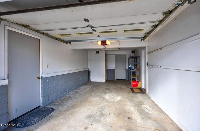 5 Birchtree Lane, Milton, NY 12020