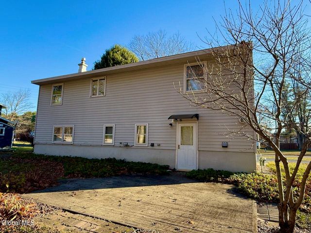 5 Birchtree Lane, Milton, NY 12020