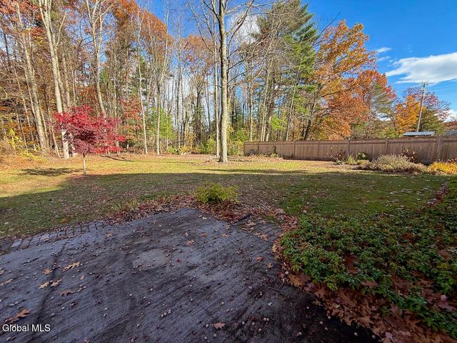 5 Birchtree Lane, Milton, NY 12020