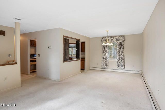 5 Birchtree Lane, Milton, NY 12020