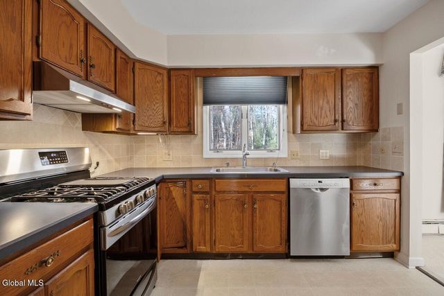 5 Birchtree Lane, Milton, NY 12020