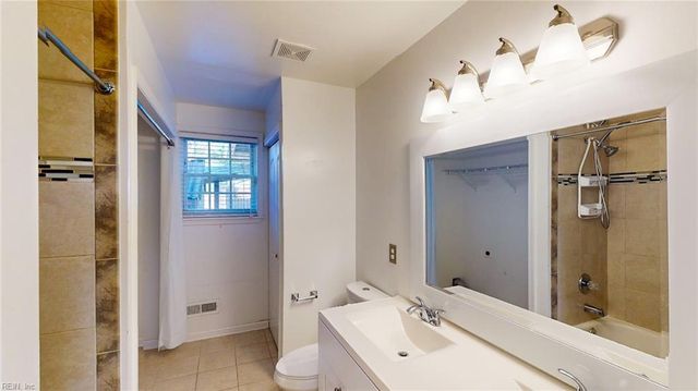 1001 Vanderploeg Drive DR, Chesapeake, VA 23320