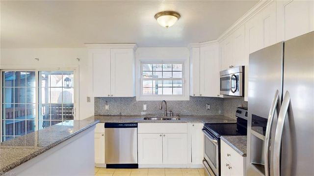 1001 Vanderploeg Drive DR, Chesapeake, VA 23320