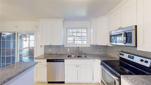 1001 Vanderploeg Drive DR, Chesapeake, VA 23320