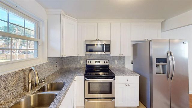 1001 Vanderploeg Drive DR, Chesapeake, VA 23320