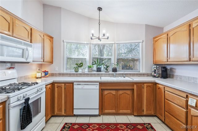 1545 E El Rodeo 48, Fort Mohave, AZ 86426