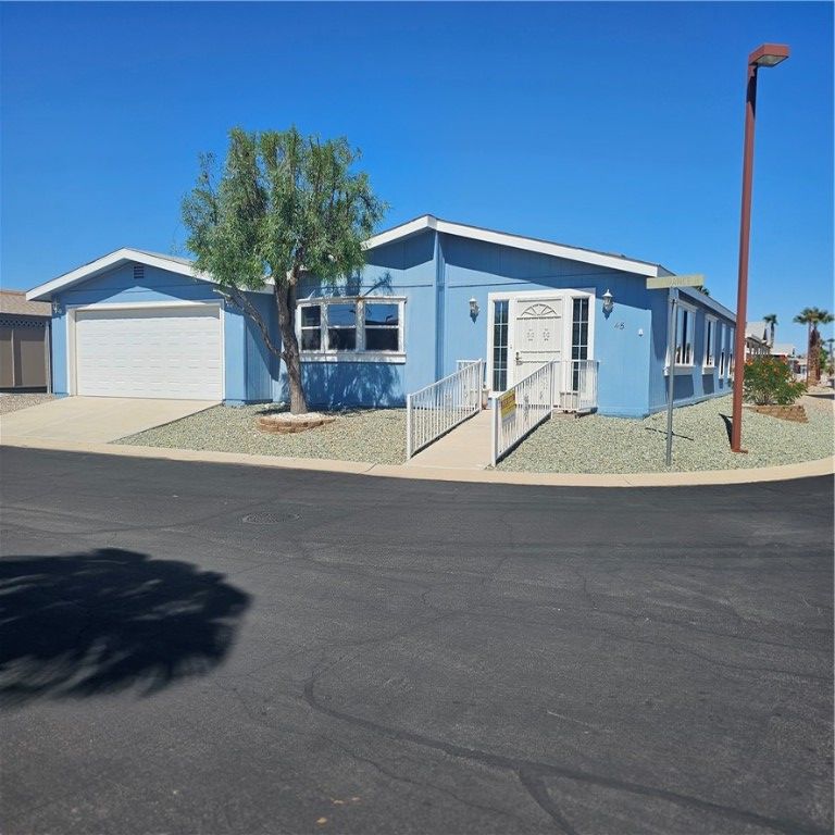 1545 E El Rodeo 48, Fort Mohave, AZ 86426