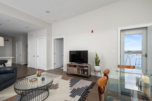 130 Broad Broad Reach 606, Weymouth, MA 02191