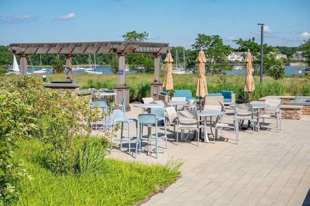 130 Broad Broad Reach 606, Weymouth, MA 02191