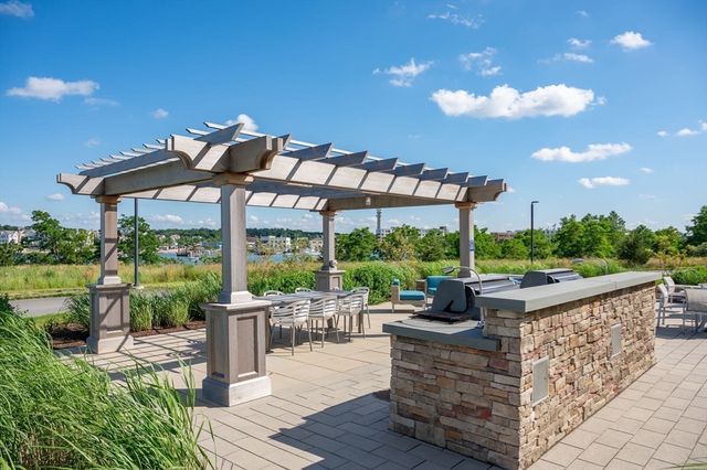 130 Broad Broad Reach 606, Weymouth, MA 02191