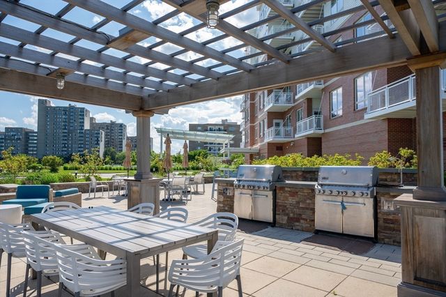 130 Broad Broad Reach 606, Weymouth, MA 02191