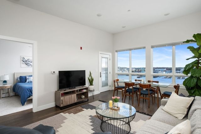 130 Broad Broad Reach 606, Weymouth, MA 02191