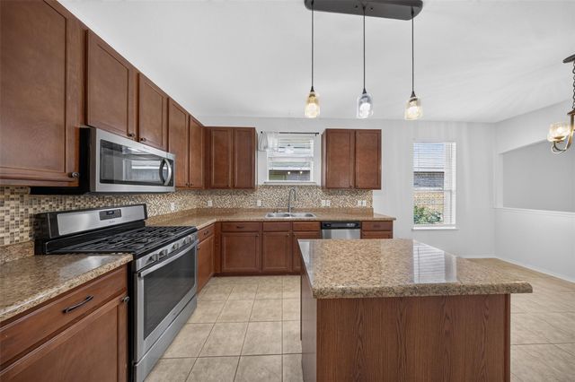 165 Dandy DR, Buda, TX 78610