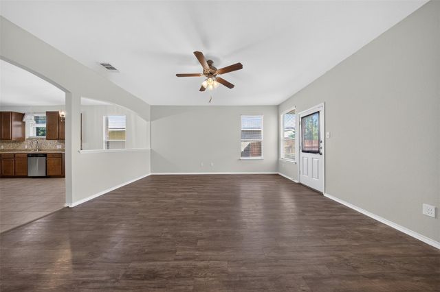 165 Dandy DR, Buda, TX 78610