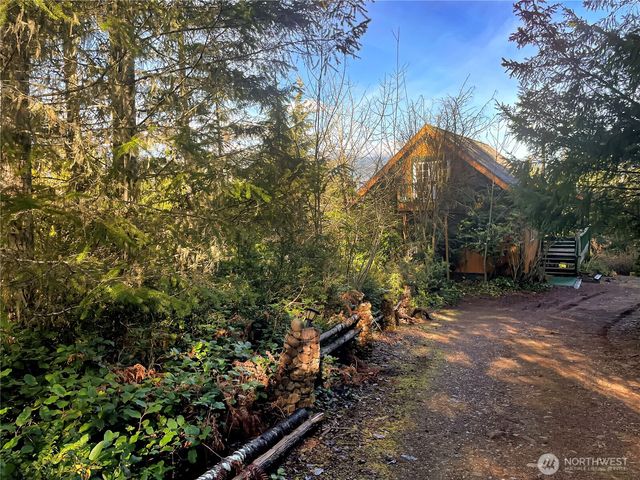 11 N Hamma Ridge Court, Lilliwaup, WA 98555