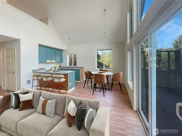 11 N Hamma Ridge Court, Lilliwaup, WA 98555