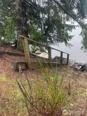 11 N Hamma Ridge Court, Lilliwaup, WA 98555