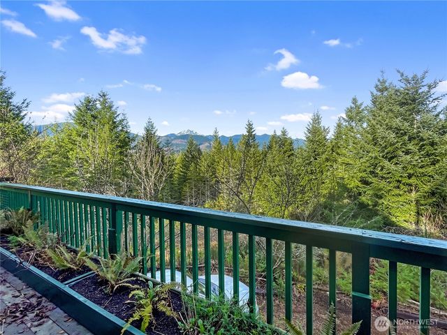 11 N Hamma Ridge Court, Lilliwaup, WA 98555