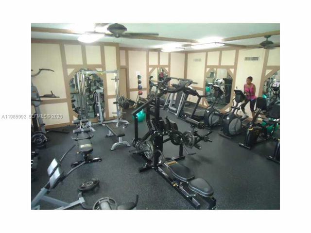 3720 INVERRARY DR 2M, Lauderhill, FL 33319