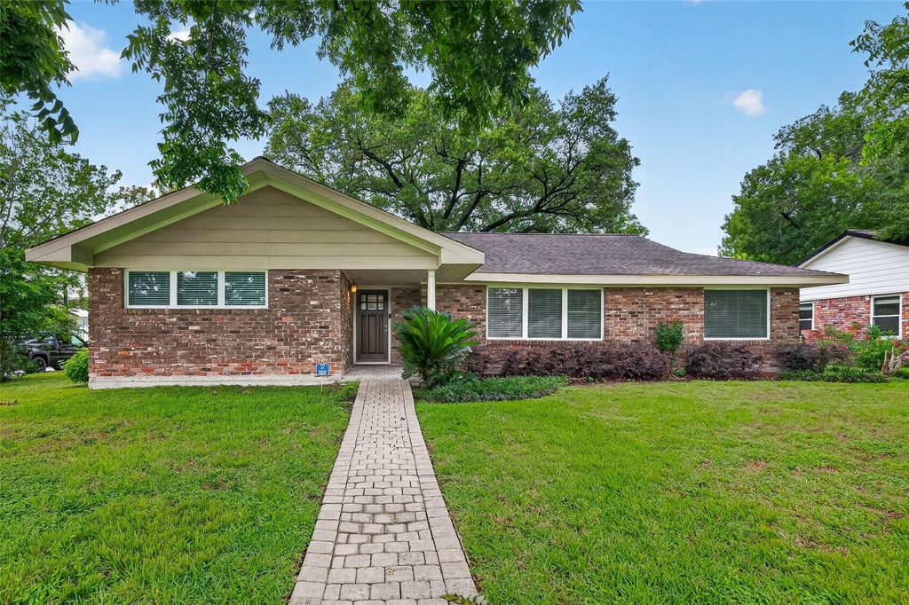 4501 Waycross Drive, Houston, TX 77035