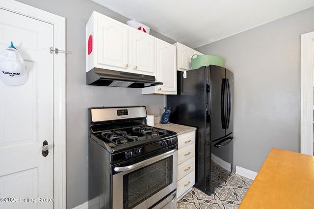 5707 W Southland Blvd, Louisville, KY 40214