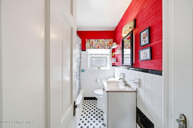 5707 W Southland Blvd, Louisville, KY 40214