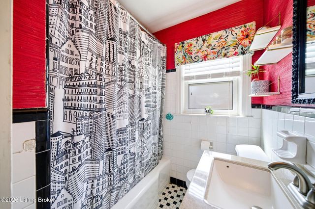 5707 W Southland Blvd, Louisville, KY 40214