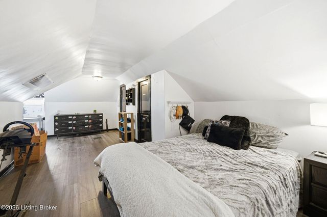 5707 W Southland Blvd, Louisville, KY 40214