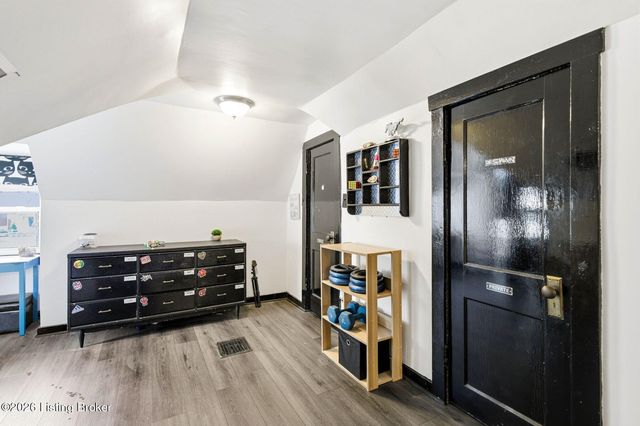 5707 W Southland Blvd, Louisville, KY 40214