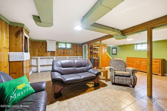 5707 W Southland Blvd, Louisville, KY 40214