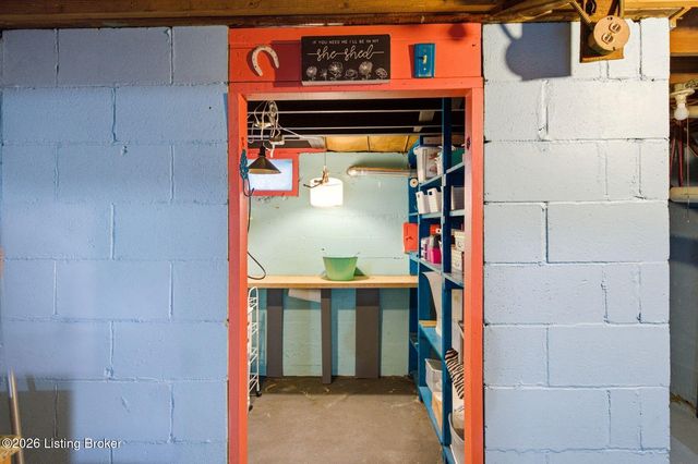 5707 W Southland Blvd, Louisville, KY 40214