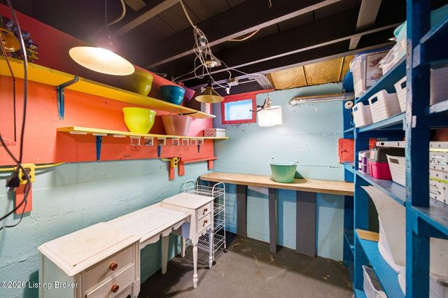 5707 W Southland Blvd, Louisville, KY 40214